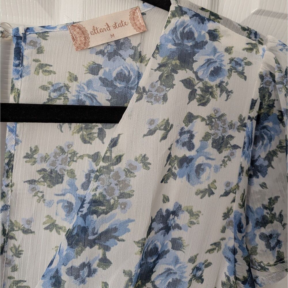 Altar'd State Blue & White Floral Romper Medium Spring Easter Outfit Cottagecore - Picture 4 of 8